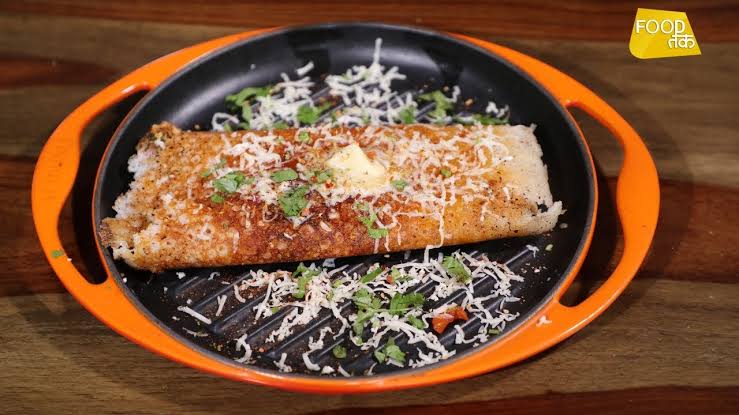 Cheese Schezwan Butter Dosa